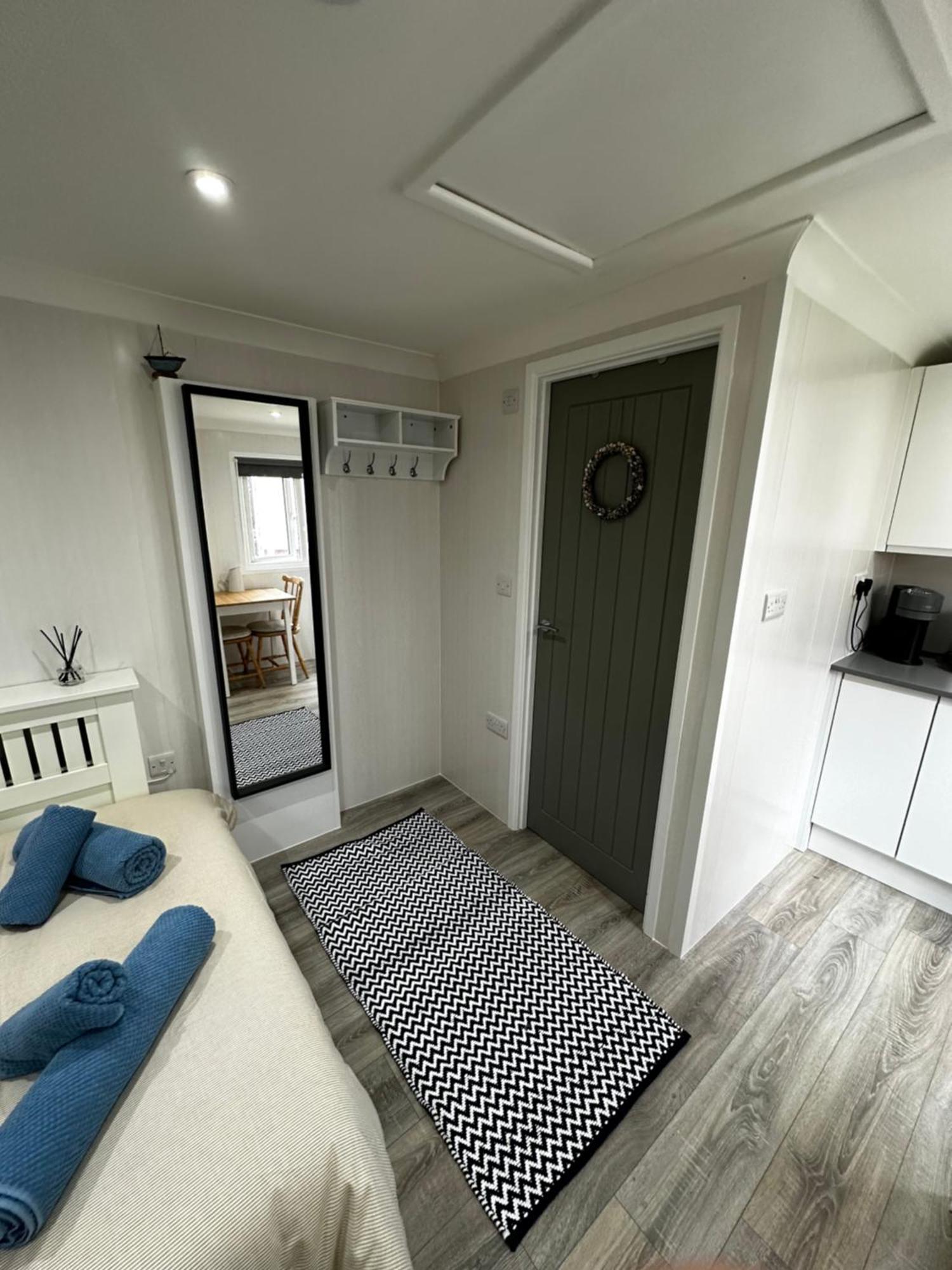Peaceful Southbourne Studio - Pets Welcome Bournemouth Eksteriør billede